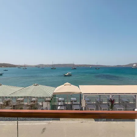 Aqua Pearl Milos Adamantas (Milos)