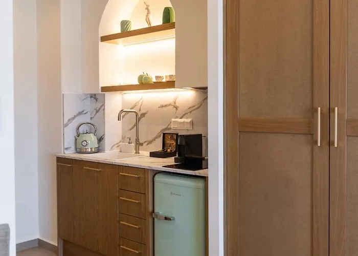 Aqua Pearl Milos * Adamantas