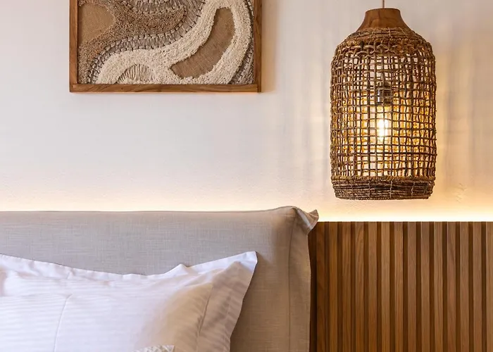 Aqua Pearl Milos Adamantas